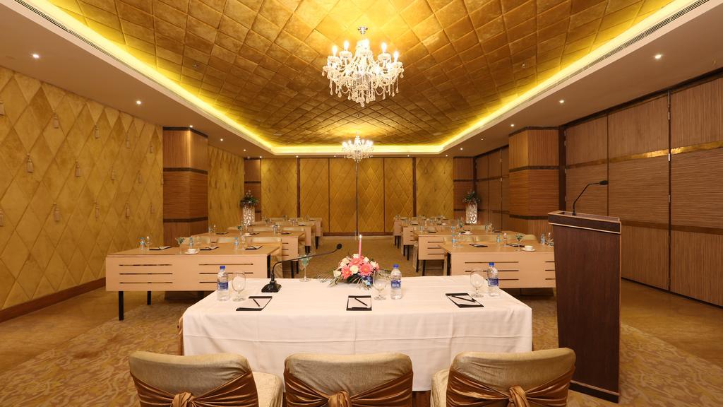 Country Inn & Suites By Radisson, Meerut Ngoại thất bức ảnh
