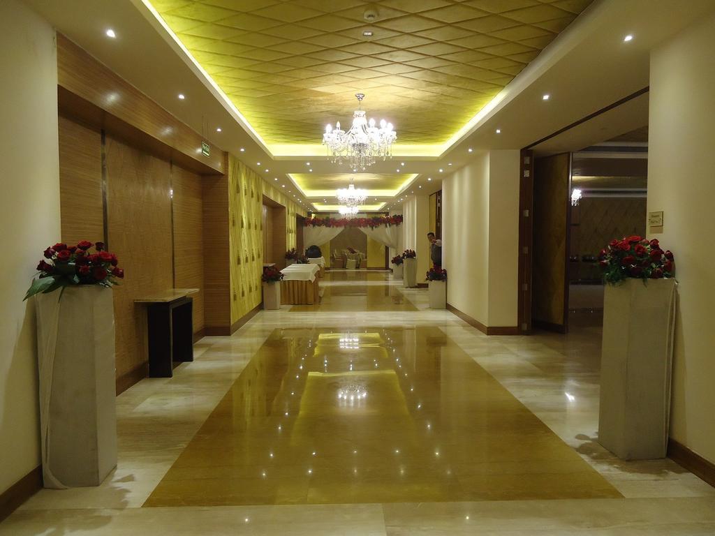 Country Inn & Suites By Radisson, Meerut Ngoại thất bức ảnh