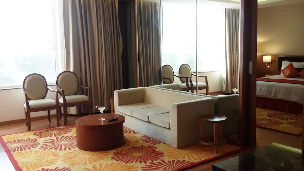 Country Inn & Suites By Radisson, Meerut Ngoại thất bức ảnh