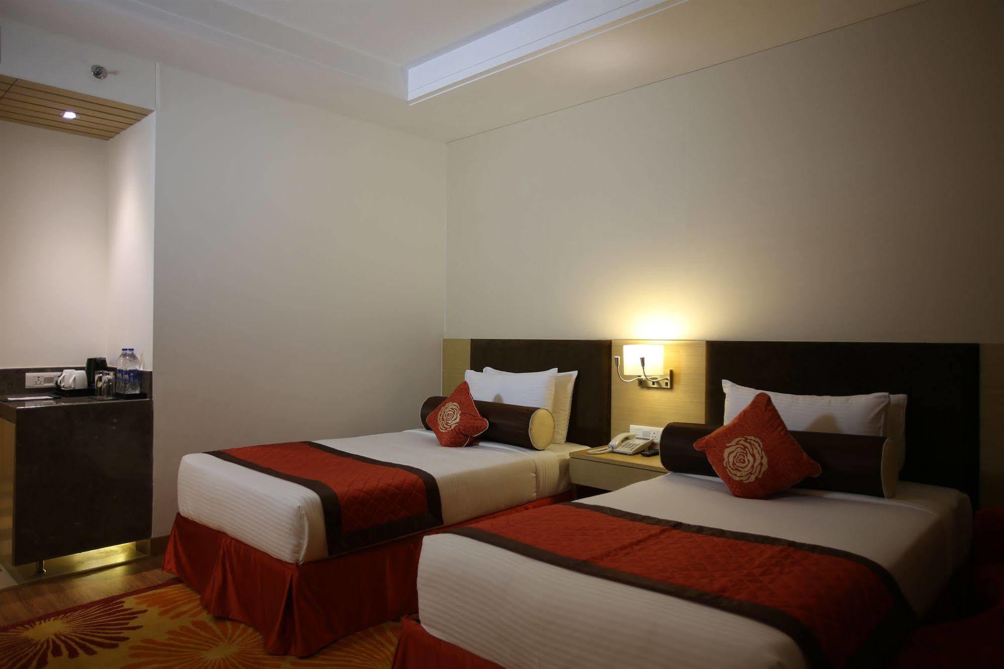 Country Inn & Suites By Radisson, Meerut Ngoại thất bức ảnh