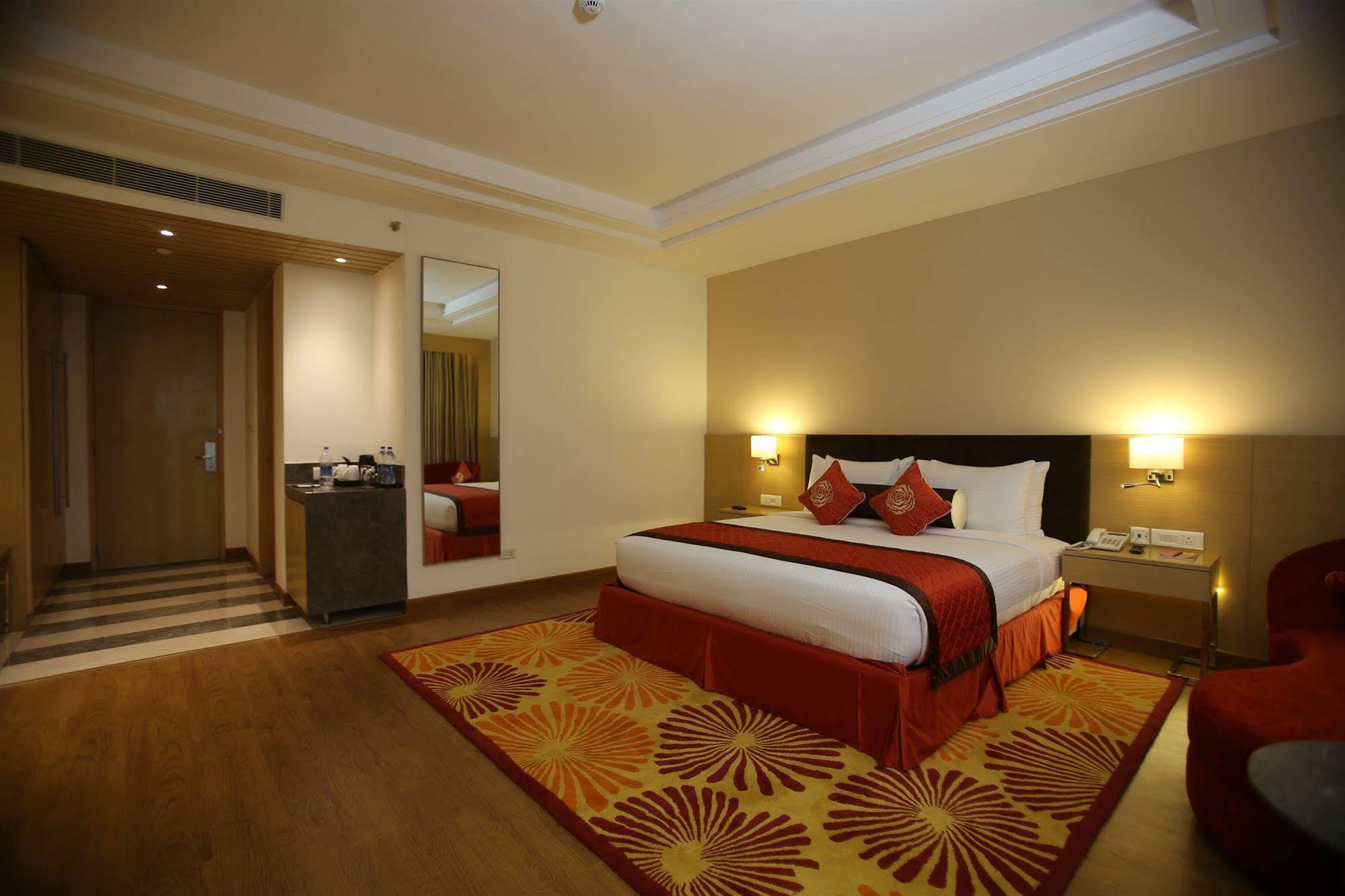 Country Inn & Suites By Radisson, Meerut Ngoại thất bức ảnh