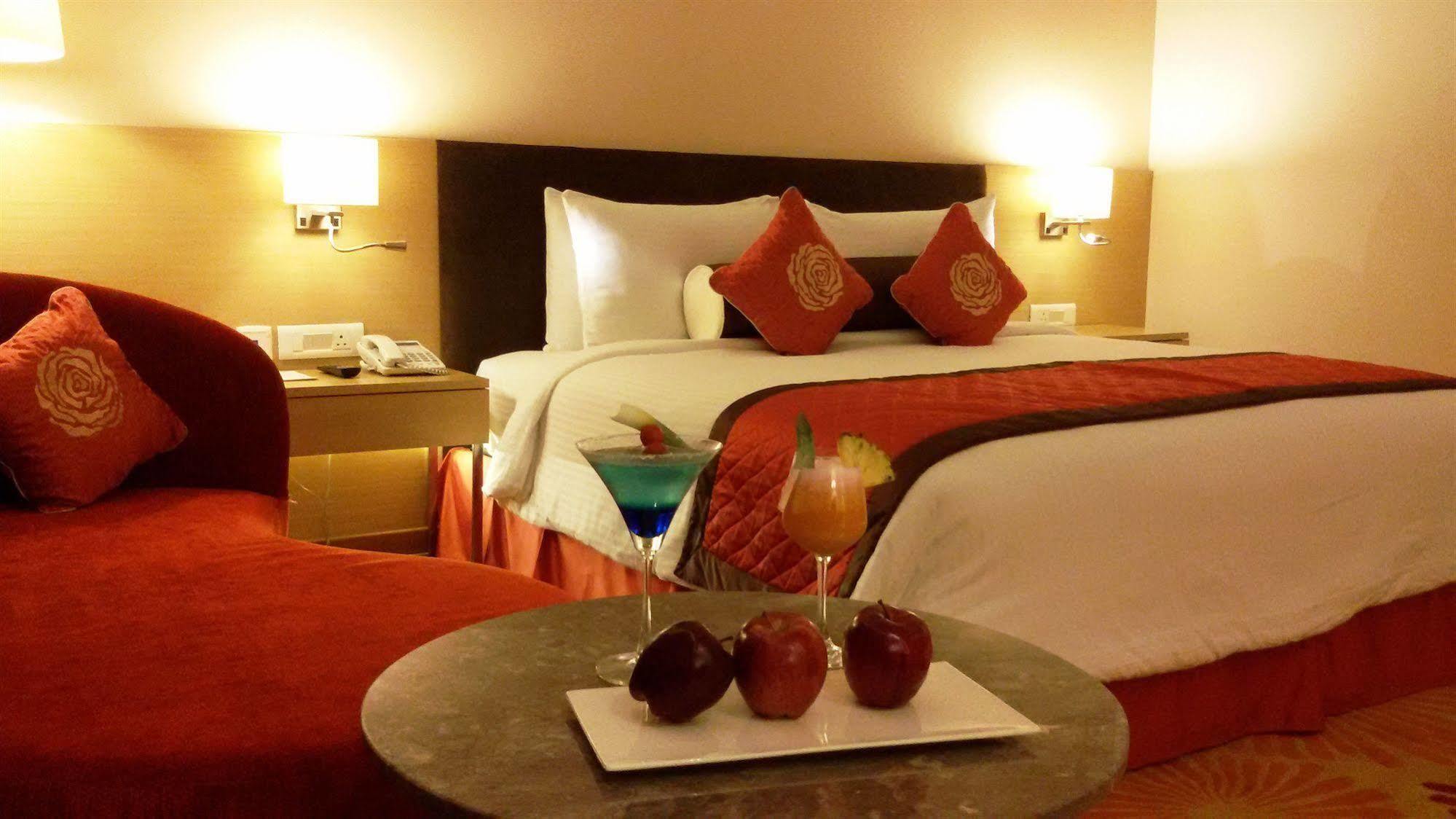 Country Inn & Suites By Radisson, Meerut Ngoại thất bức ảnh