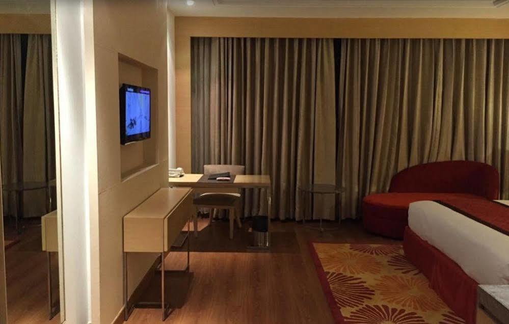 Country Inn & Suites By Radisson, Meerut Ngoại thất bức ảnh